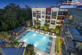 Beautiful Views of Buckhead and Midtown from City View Vinings Apartments in Atlanta